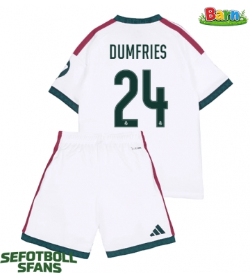 Real Madrid Denzel Dumfries #24 Hemmaställ Barn 2026-27 Kortärmad (+ Korta byxor)